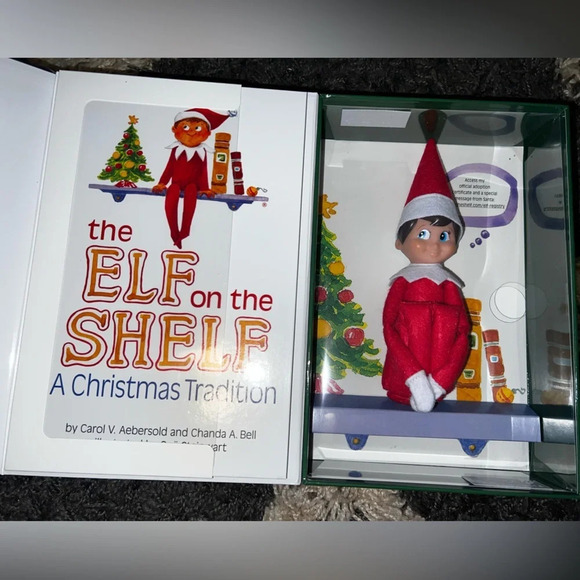 NIB Elf On The Shelf Boy with Storybook - Picture 1 of 5
